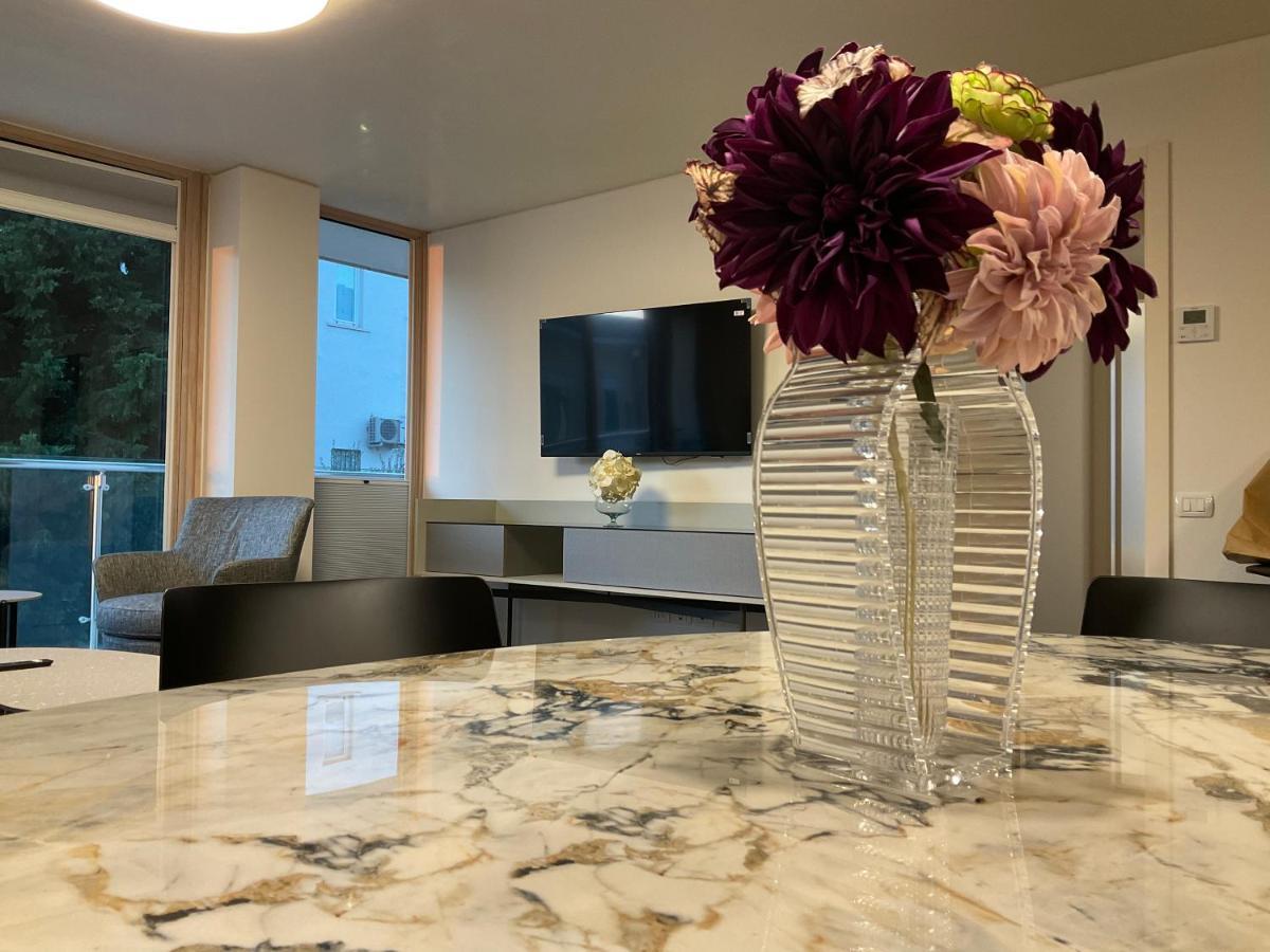 Grand Apartment Sissi Триест Екстериор снимка